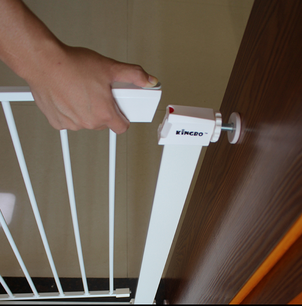 Pet door gate,easy step Extra tall pet gate