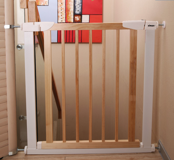 Metal expandable pet gate/pet safe gate