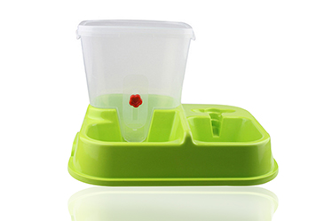 Automatic pet feeder and water