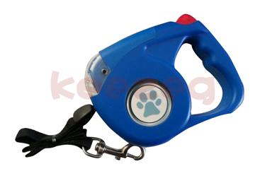 Retractable dog leashes