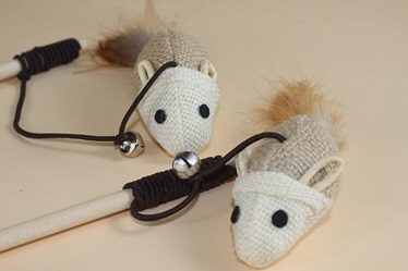 Natural wooden post cat teaser toys