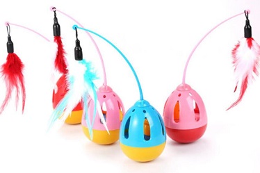 hot sales  tumbler cat toys with feather /squeaky